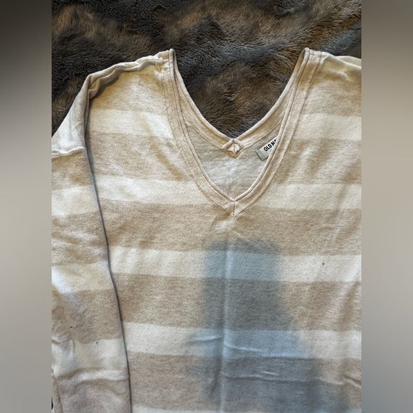 Old Navy Beige Knit Top - Picture 3 of 9